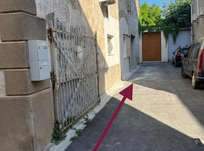 Apartman Loccitan Avec Local A Velo